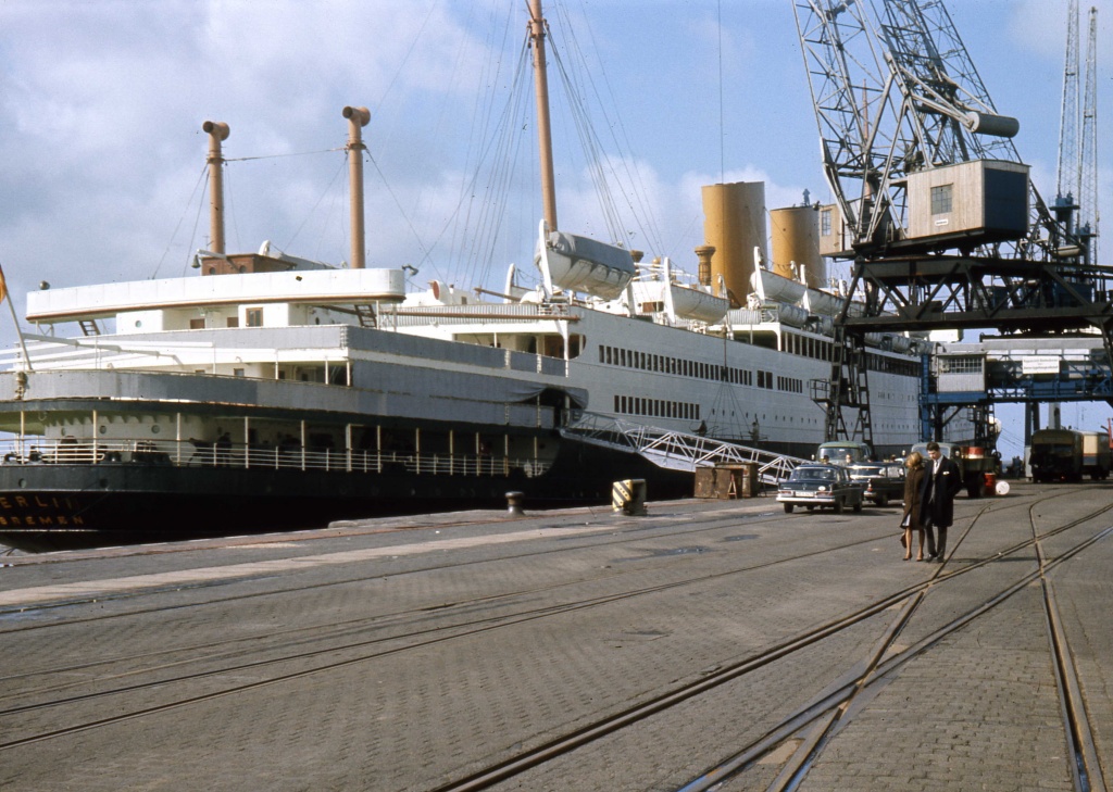 MS Berlin Bremerhaven Back.jpg